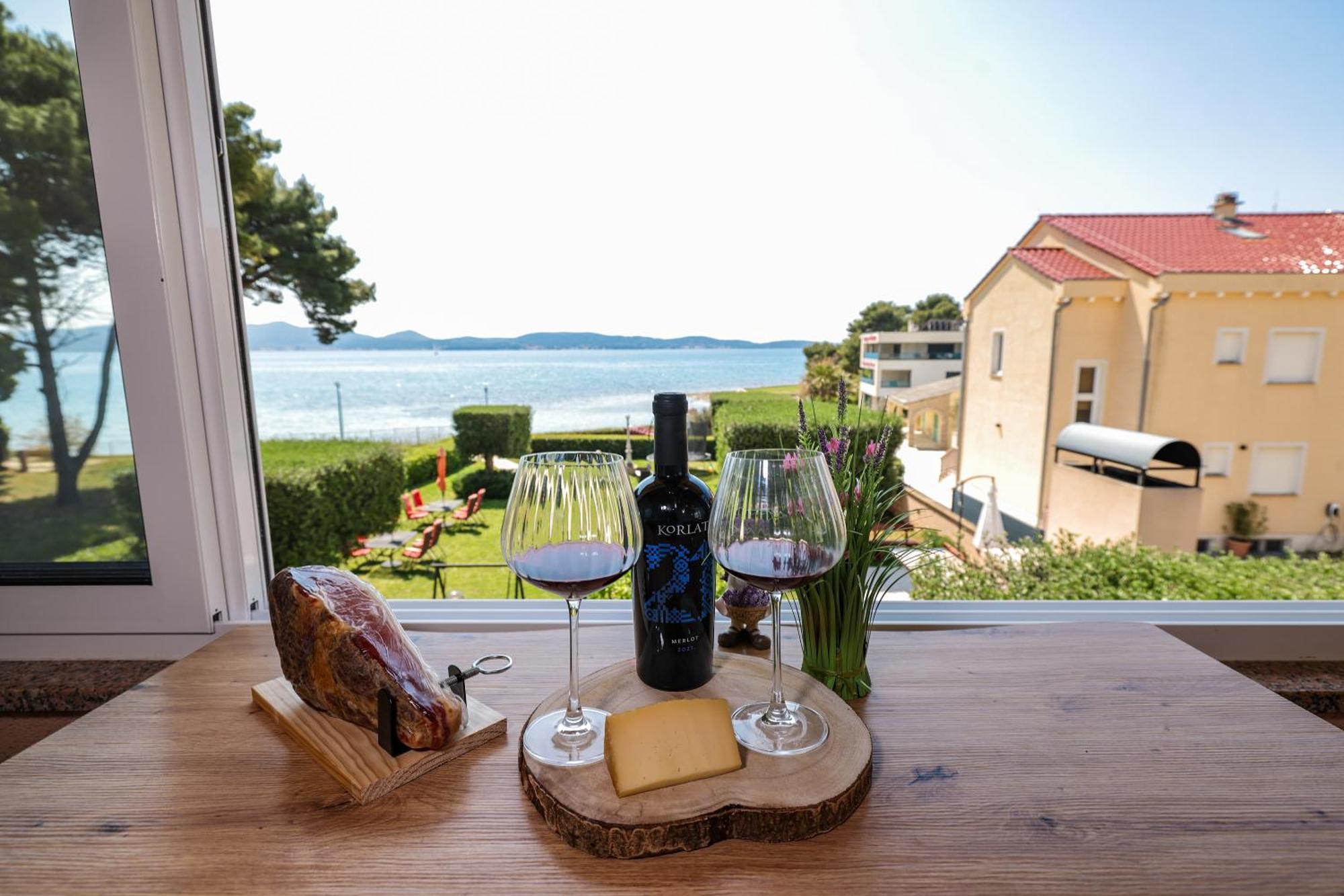 Apartments Becky On A Sandy Beach Without Crowd Sukošan Exterior foto